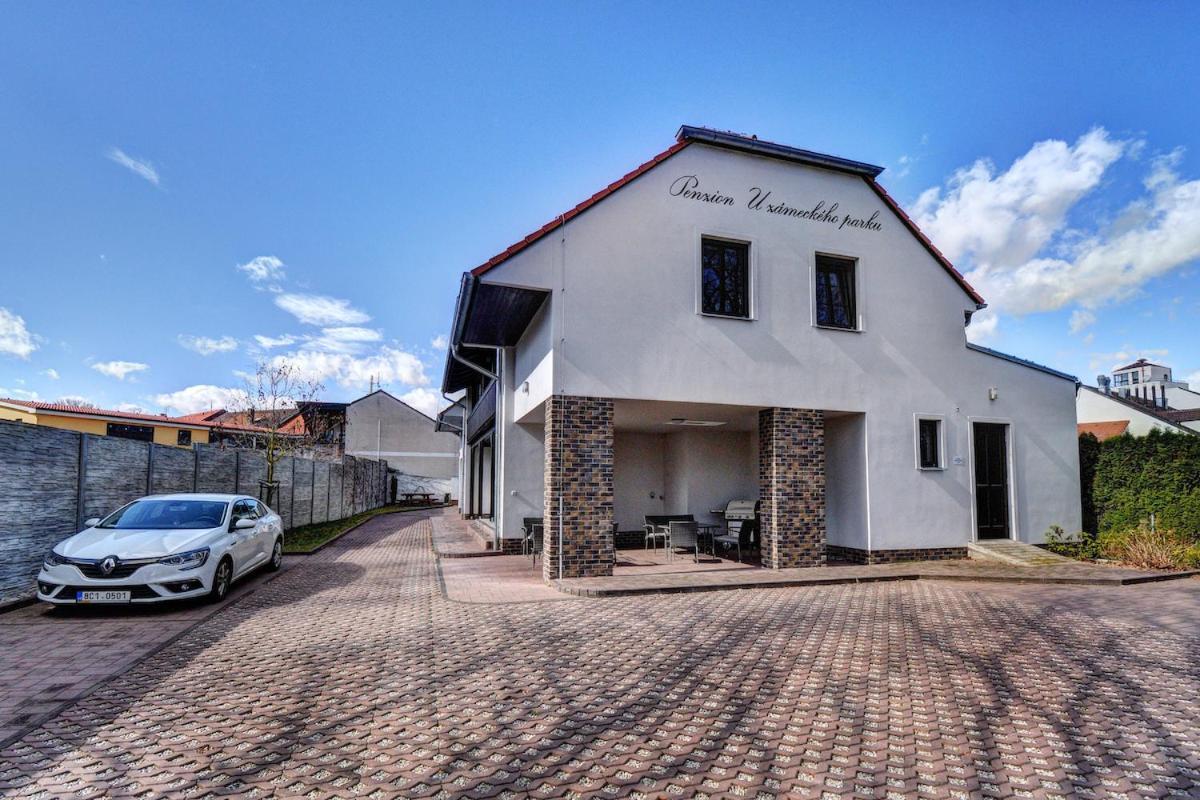 Penzion U zámeckého parku Trebon Exterior foto